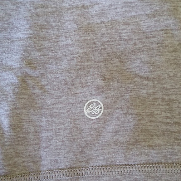 Eddie Bauer Women’s Size M Hoodie with collar and hood tan and cream - Picture 13 of 16